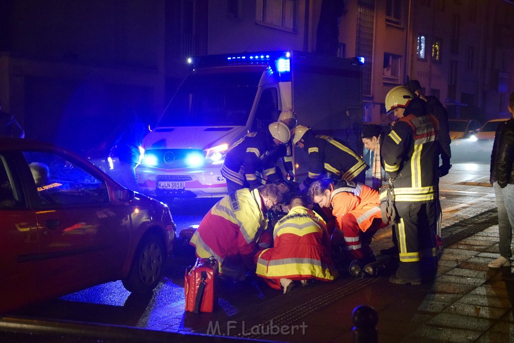 VU Fussgaengerin angefahren Koeln Vingst Oranienstr P13.JPG - Miklos Laubert